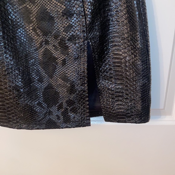 Never worn high slit skirt! - Picture 2 of 3